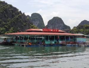 Hạ Long bất lực với nhà hàng nổi